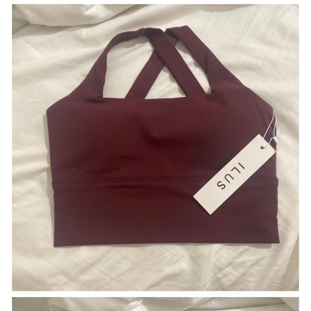 ILUS label sports bra